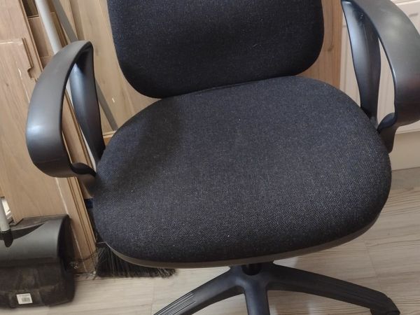 Ikea office chair cheap castors