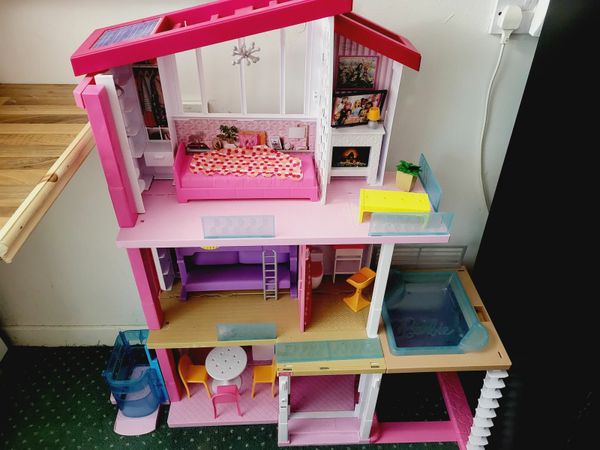 Used barbie dream discount house for sale