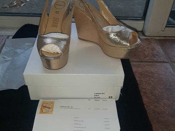 Gold hot sale shoes ireland