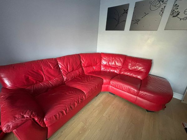 Dfs red leather deals sofa