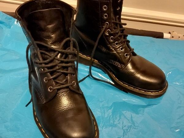 Used doc martens hot sale for sale