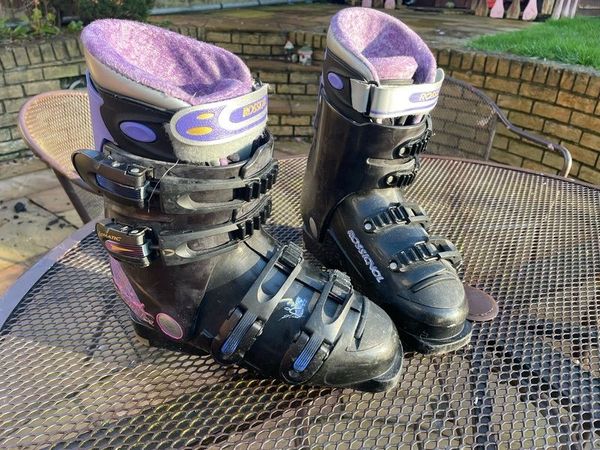 Purple hot sale ski boots