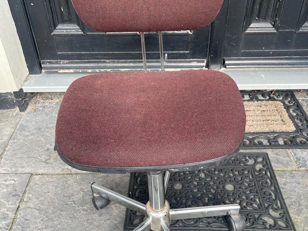 Home office chairs near me hot sale