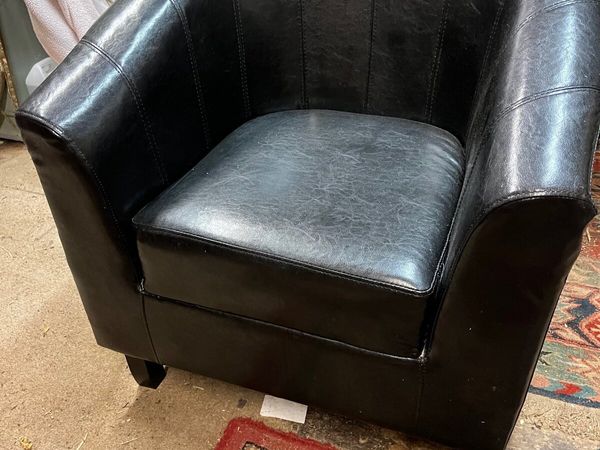 Done deal outlet tub chairs