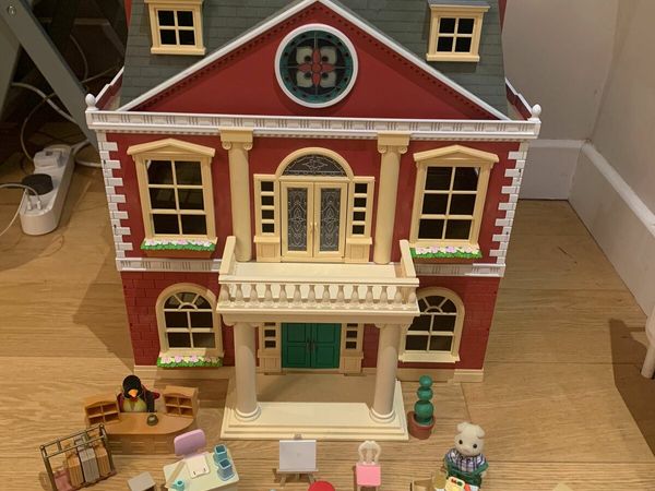 Sylvanian families best sale hotel half price