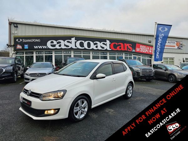 Volkswagen Polo Hatchback, Petrol, 2013, White