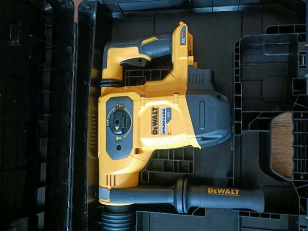 DeWalt dch 481 max sds drill kango. Brand new for sale in Co