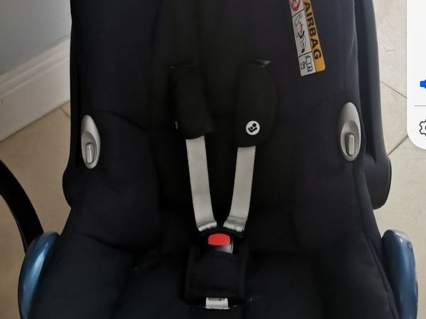 Selling car outlet seats second hand