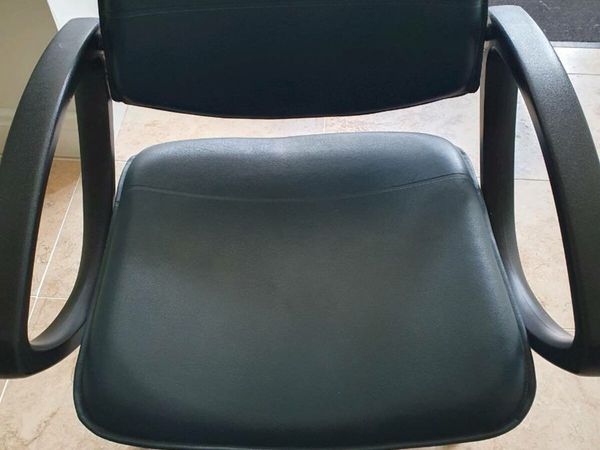 Olx salon chairs online for sale