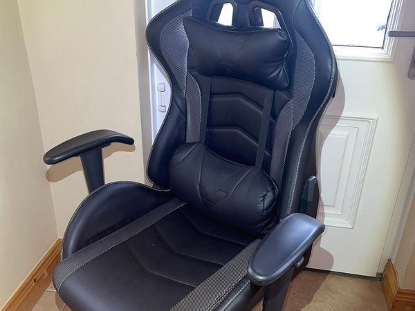 Smyths best sale gaming chair