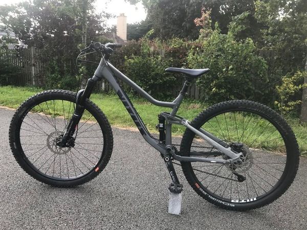 Vitus mythique 29 discount vr mountain bike 2021