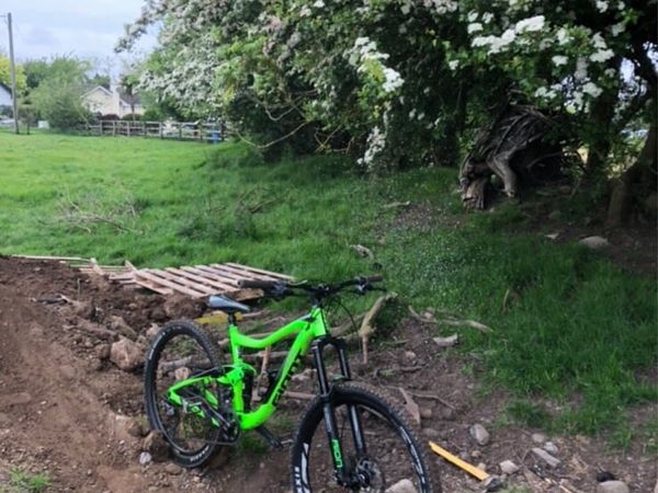 giant rock 1 Cycling Ad For Sale in Ireland DoneDeal