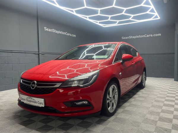 Opel Astra Hatchback, Diesel, 2018, Red