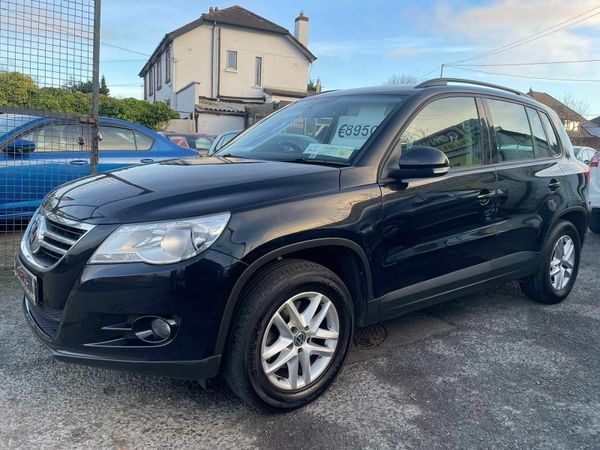 Volkswagen Tiguan SUV, Diesel, 2011, Black