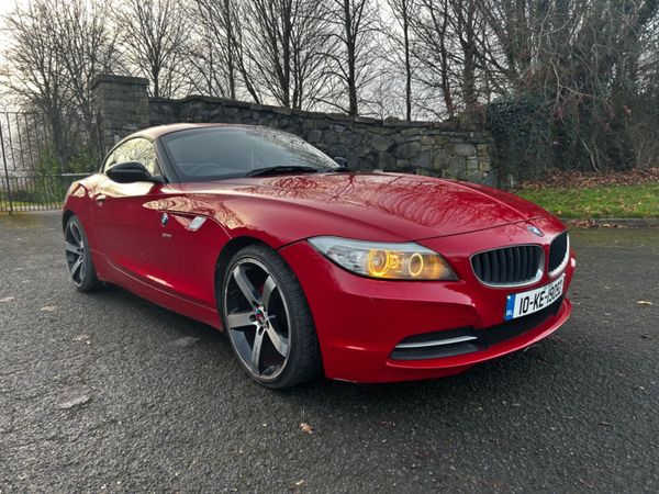 BMW Z4 Convertible, Petrol, 2010, Red