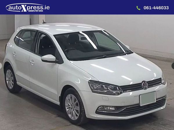 Volkswagen Polo Hatchback, Petrol, 2015, White