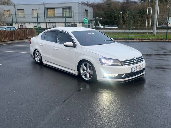 Volkswagen Passat Saloon, Diesel, 2012, White