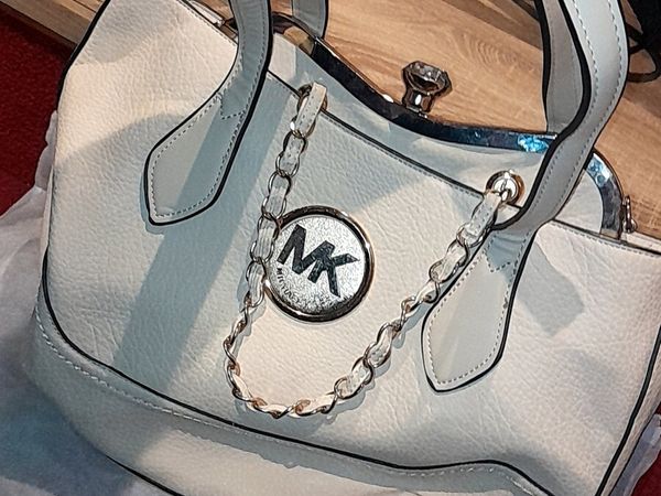 Michael kors outlet bag accessories