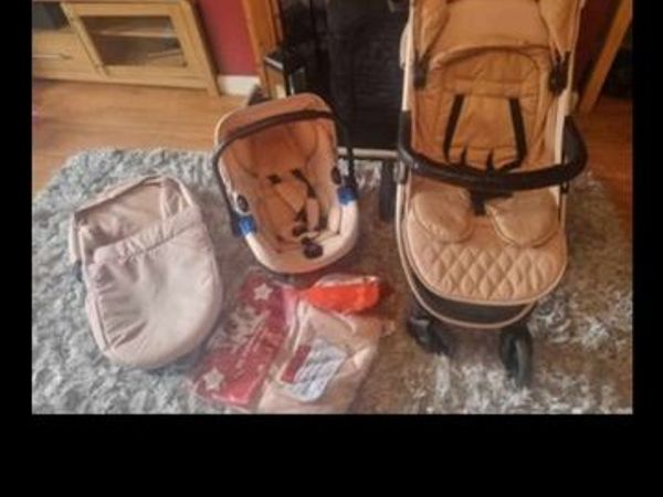 Billie faiers mb200+ rose on sale gold and blush travel system