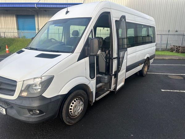 Mercedes sprinter 2025 bus 2018