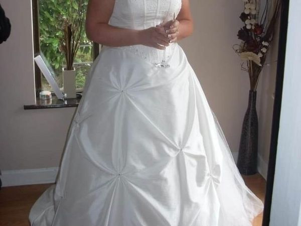 Donedeal hotsell wedding dresses