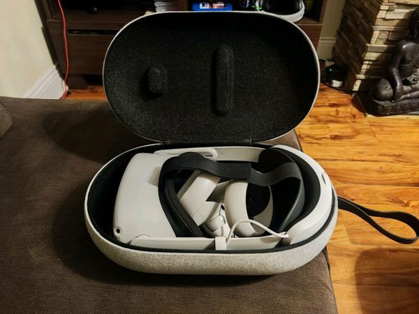 Oculus quest 2 for sale in Co. Cork for 300 on DoneDeal