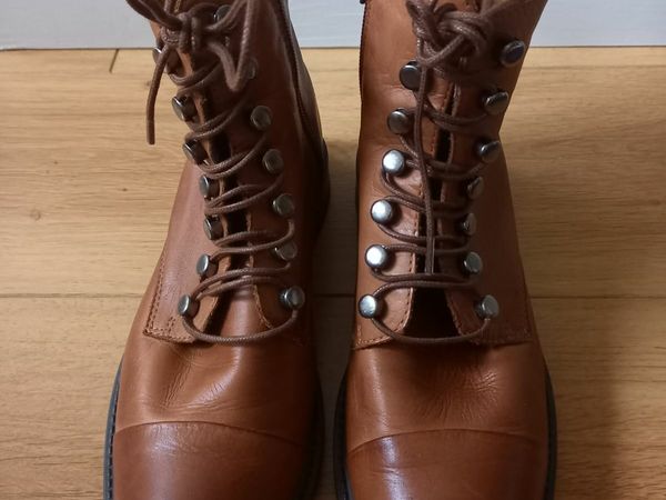 Clarks ankle deals boots ireland