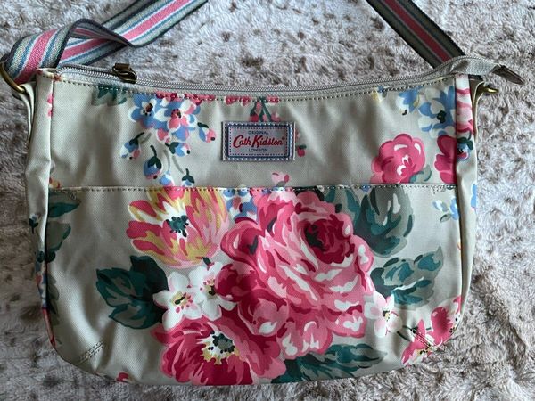 Cath kidston best sale sling bag price