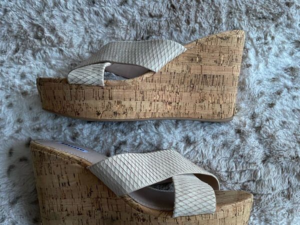 Wedge sandals size on sale 6