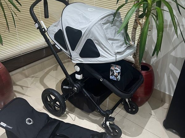 Bugaboo cameleon 2024 black hood