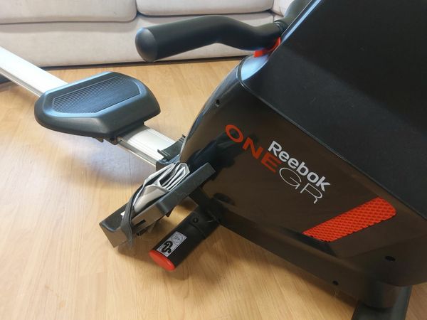 Reebok gr outlet electronic rowing machine