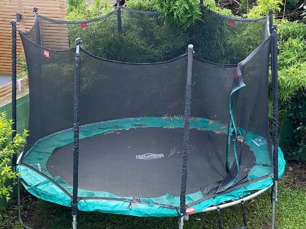 Trampolin house hotsell