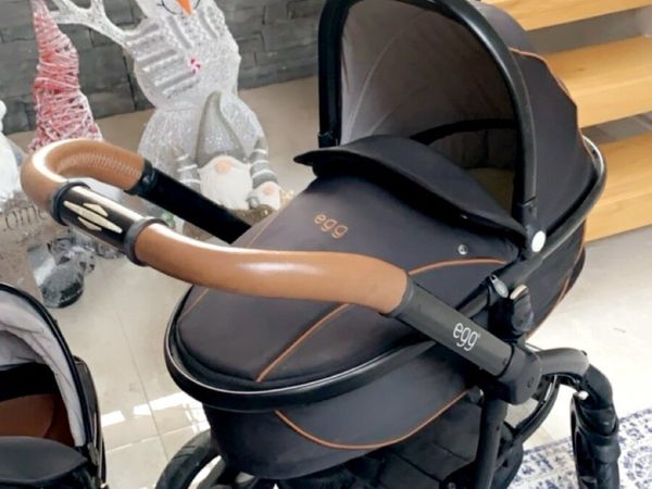 Egg pram black outlet and tan