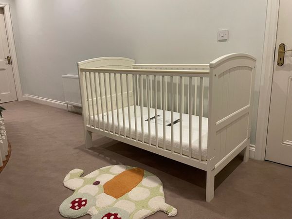 Mamas and papas outlet orchard sleigh cot bed