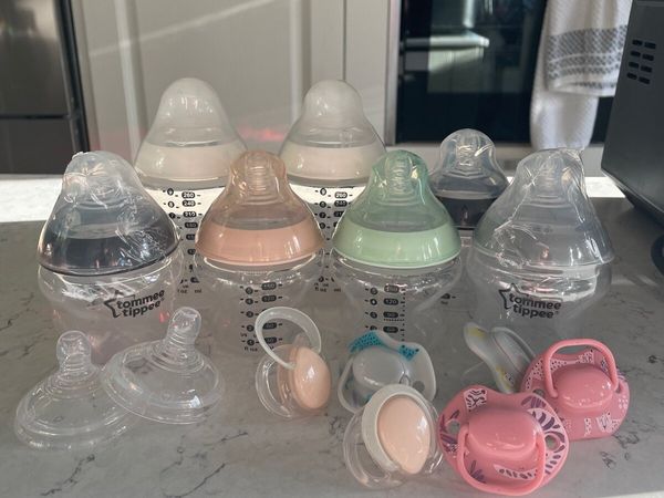 Tommee Tippee  Bottle feeding - Boots