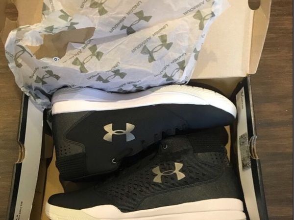 Under armour jet mid on sale 2017