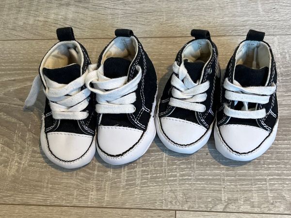 Baby boy outlet converse size 3