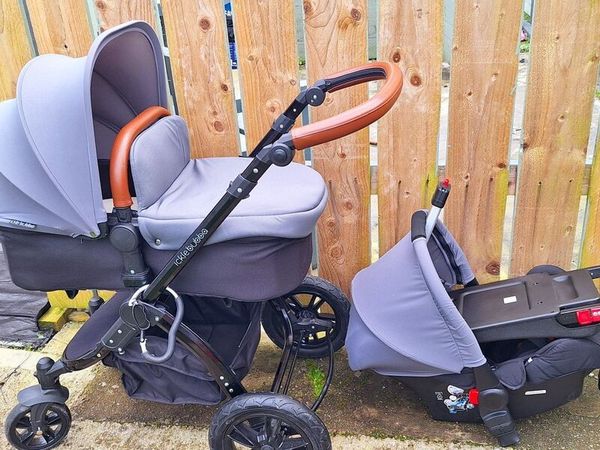 Ickle Bubba Stomp V3 travel system with Isofix for sale in Co. Kildare for 150 on DoneDeal