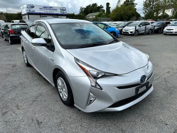 Toyota Prius Saloon, Petrol Hybrid, 2017, Silver
