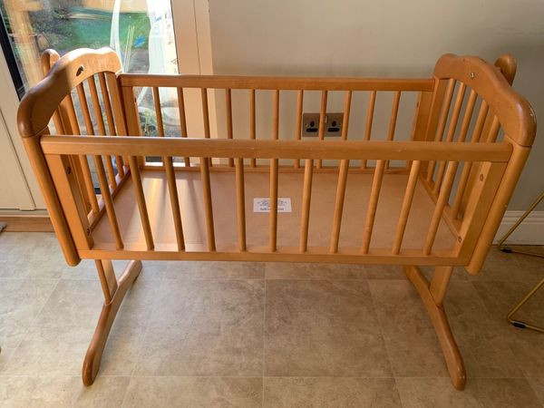 Mothercare wooden swinging outlet crib