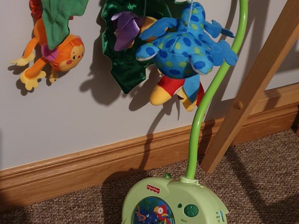 Fisher-Price Roarin' Rainforest Jumperoo, Toys & Character