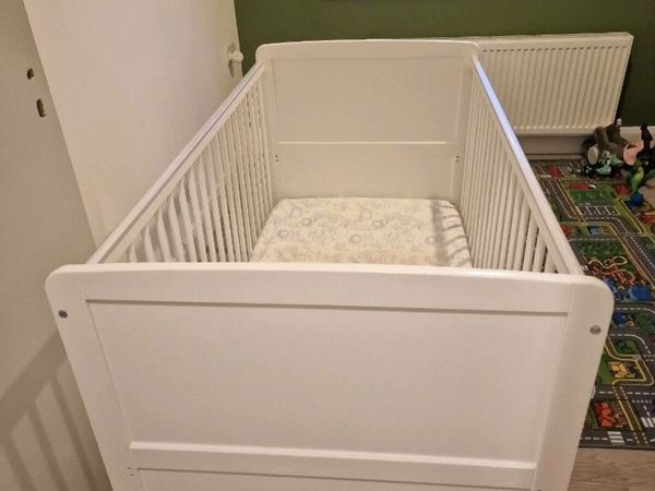 Baby elegance travis cot bed outlet instructions