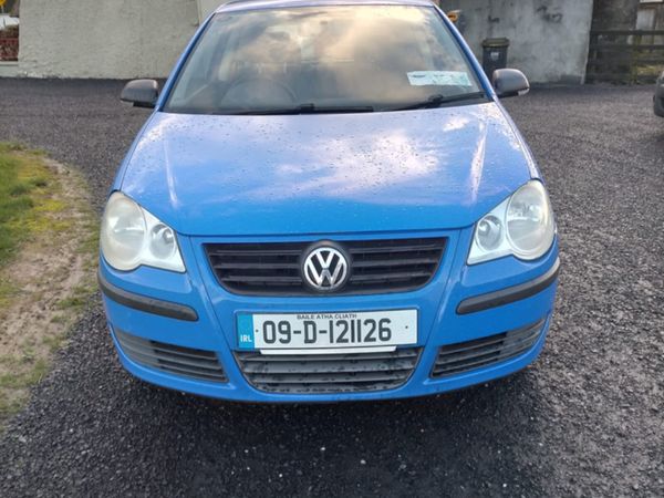 Volkswagen Polo Hatchback, Petrol, 2009, Blue