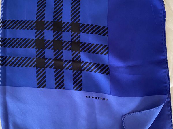 Burberry hotsell scarf ireland