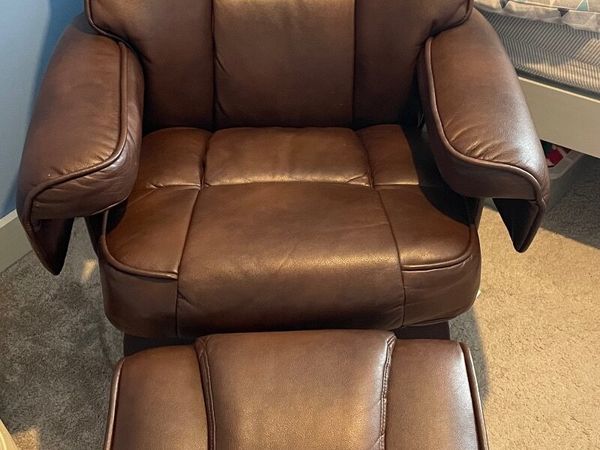 Tamio recliner with footstool hot sale