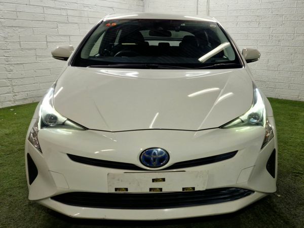Toyota Prius Hatchback, Petrol Hybrid, 2018, White