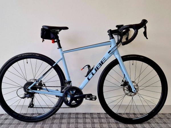 Cube attain race discount road bike 2021