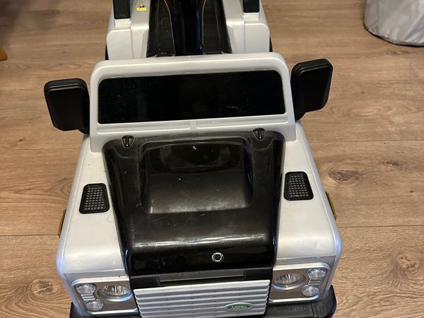 Halfords land rover sales toy