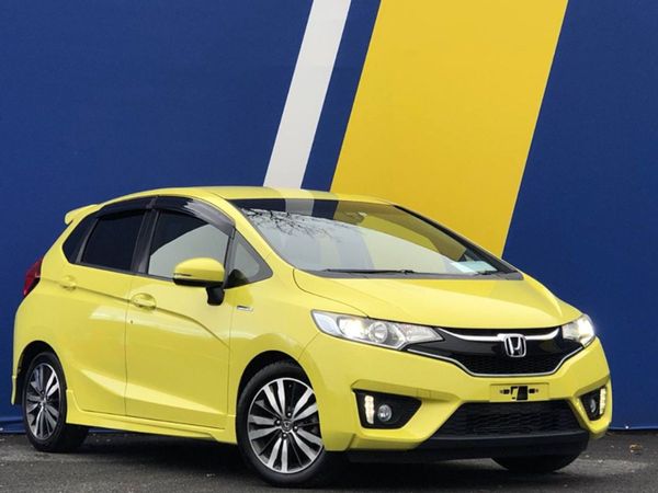 Honda Fit Hatchback, Hybrid, 2015, Yellow