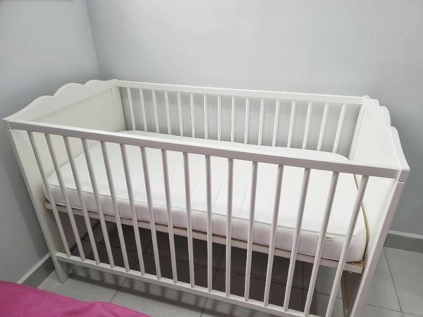 Baby cot sale on sale ikea